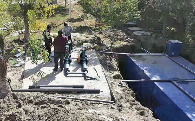 新疆阿克蘇地區項目地埋式污水處理設備安裝圖片